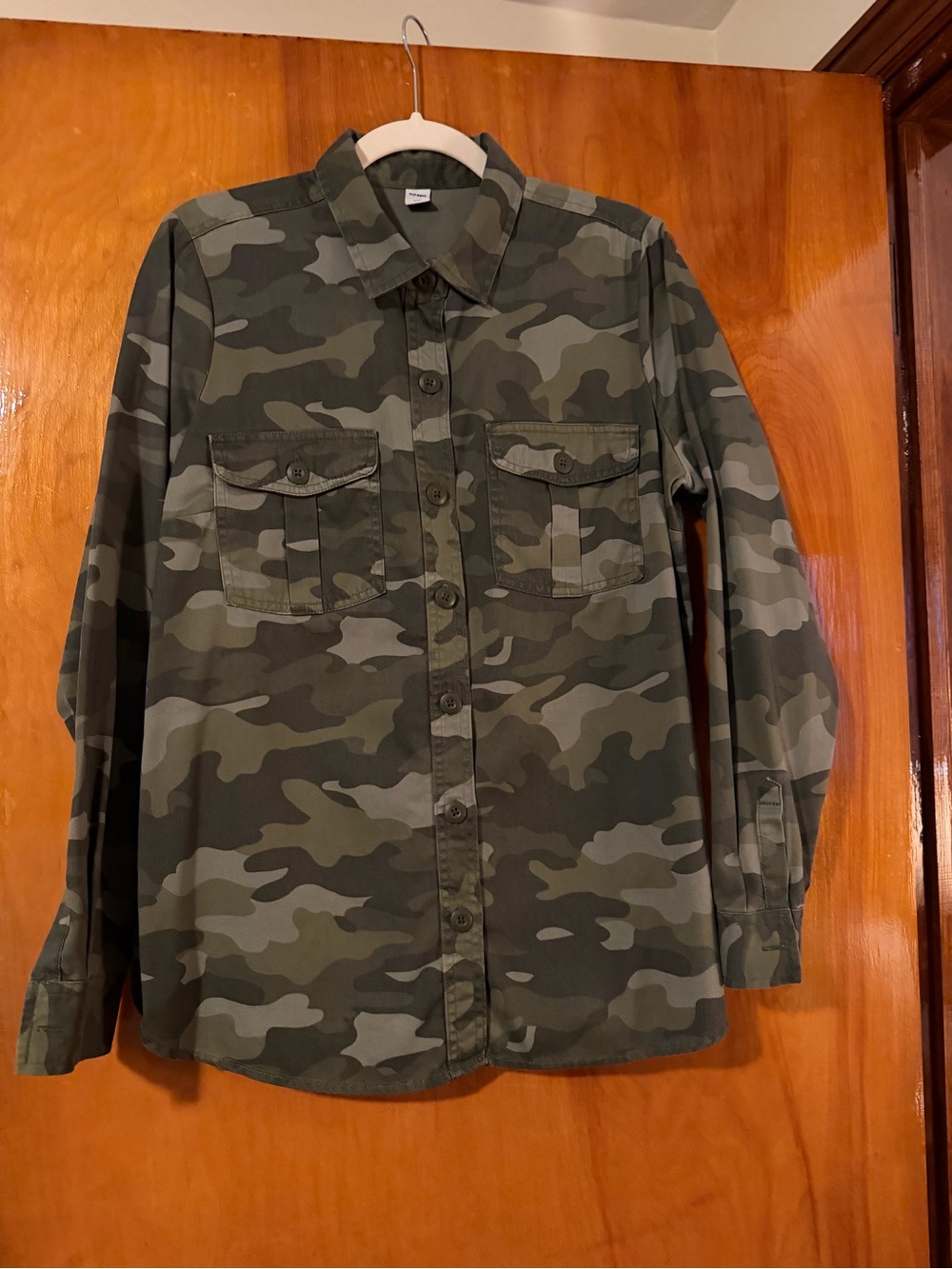 Old Navy Women’s Green Camo Button-Up Field Shirt Jacket, size medium